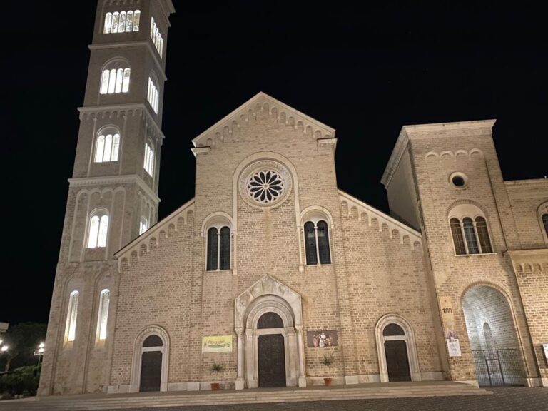 Tempio di San Giuseppe, si riaccendono le luci del campanile. Vigilante: “Segnale di rinascita per un’Opera proiettata al futuro”